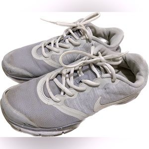 Nike shoe! Suitable for running